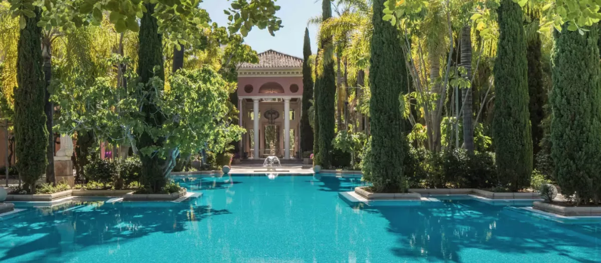 El rincón español que ha enamorado a Jennifer Lopez con spa de 2.000 metros cuadrados y 1.200 obras de arte